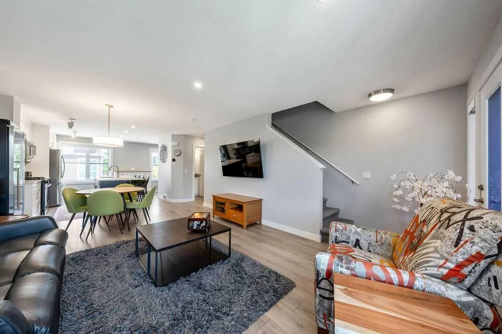 869 Cranston Avenue SE Calgary AB T3M 2V5