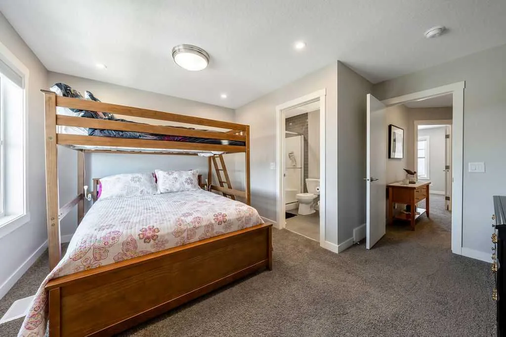 869 Cranston Avenue SE Calgary AB T3M 2V5