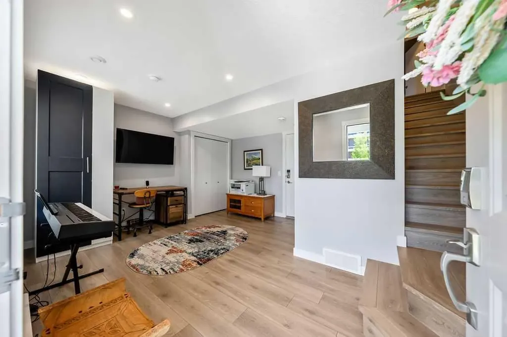 869 Cranston Avenue SE Calgary AB T3M 2V5