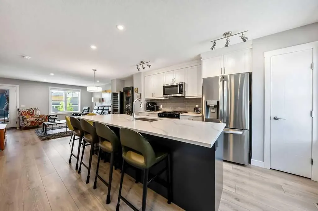 869 Cranston Avenue SE Calgary AB T3M 2V5