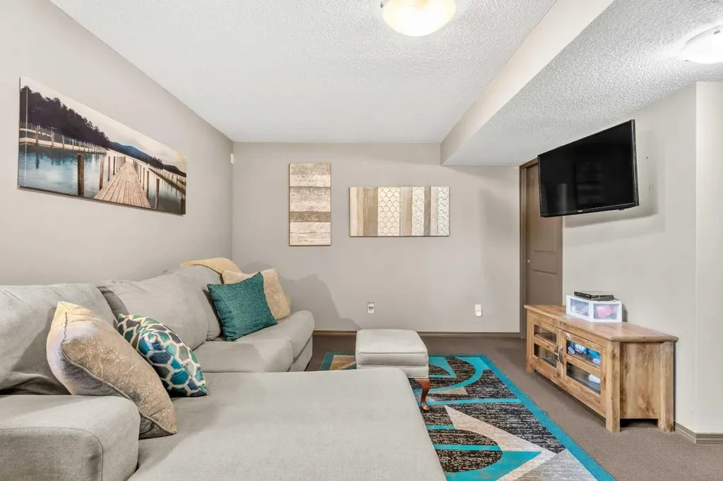177 Chaparral Valley Drive SE Calgary AB T2X 0L9