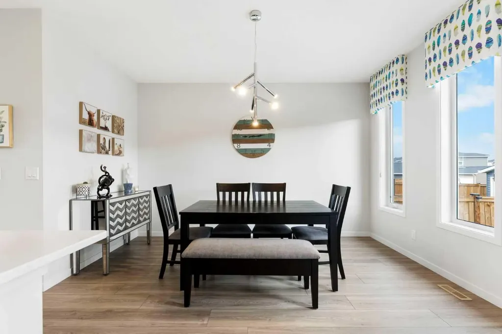 40 Dawson Harbour Villas Chestermere AB T1X 2A3