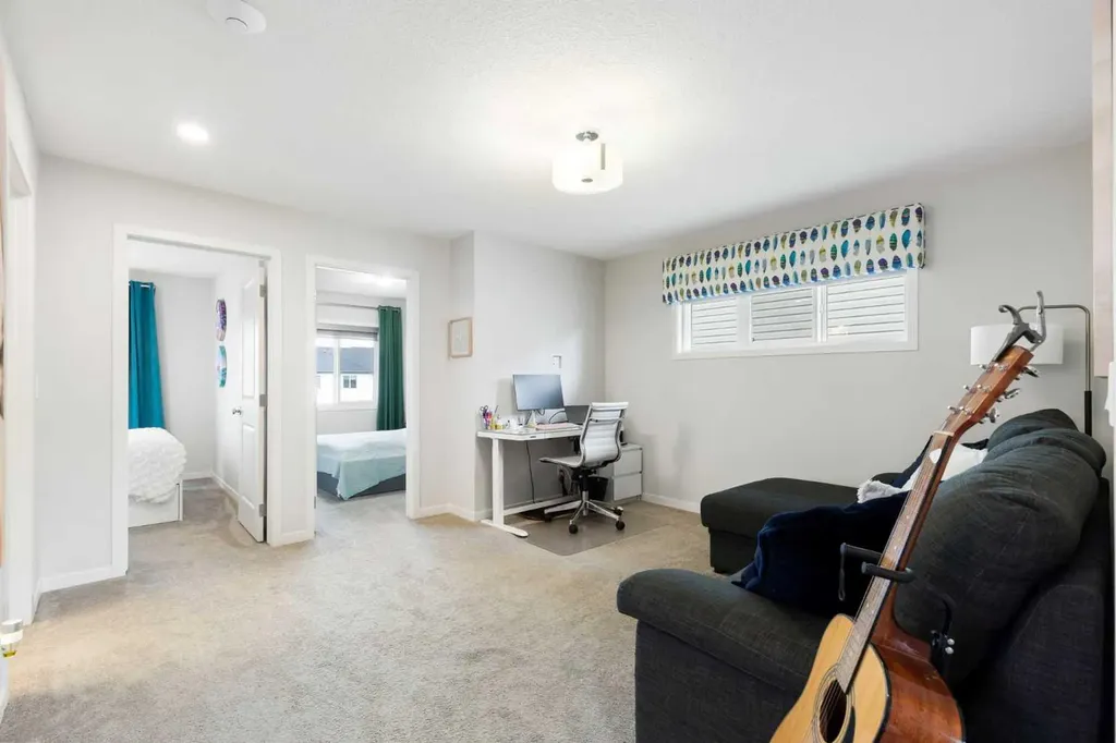 40 Dawson Harbour Villas Chestermere AB T1X 2A3