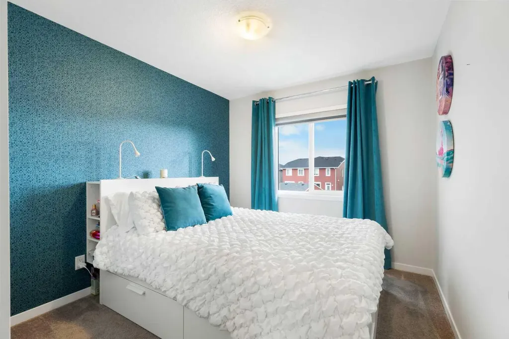 40 Dawson Harbour Villas Chestermere AB T1X 2A3
