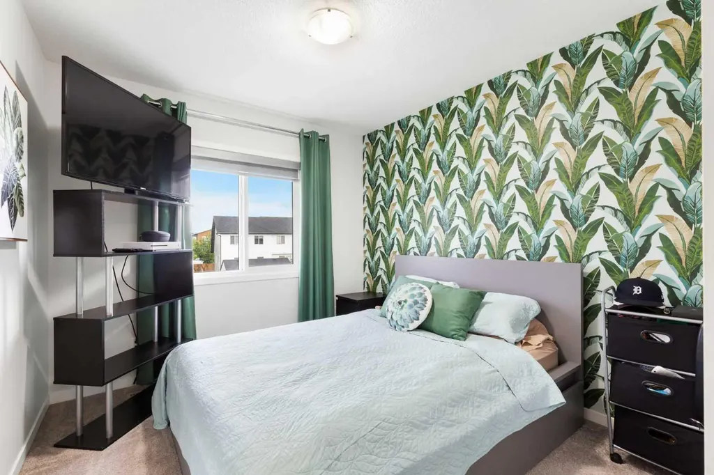 40 Dawson Harbour Villas Chestermere AB T1X 2A3