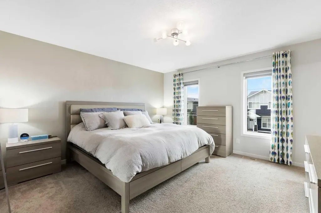 40 Dawson Harbour Villas Chestermere AB T1X 2A3