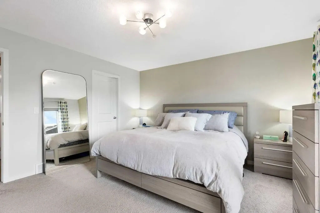 40 Dawson Harbour Villas Chestermere AB T1X 2A3
