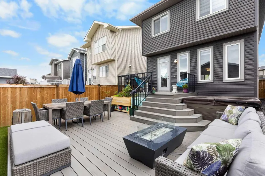 40 Dawson Harbour Villas Chestermere AB T1X 2A3