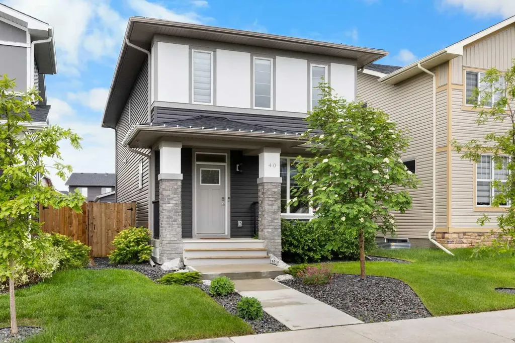 40 Dawson Harbour Villas Chestermere AB T1X 2A3
