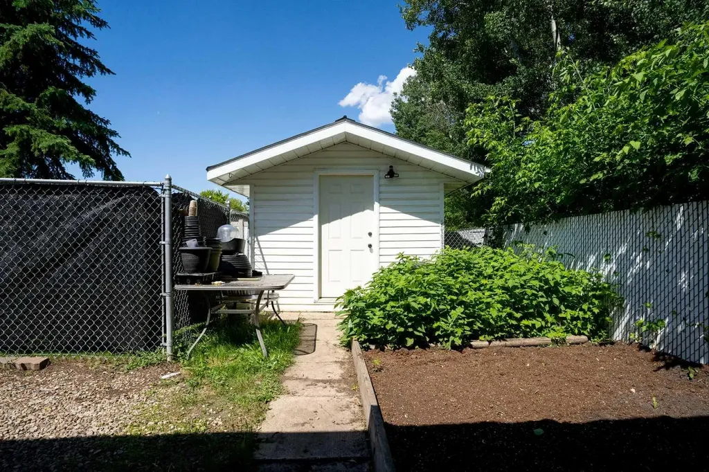 47 Birch Road Fort Mcmurray AB T9H 1J6