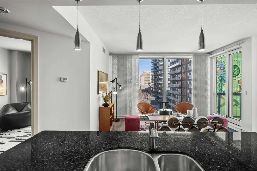 817 15 Avenue SW Calgary AB T2R 0H8