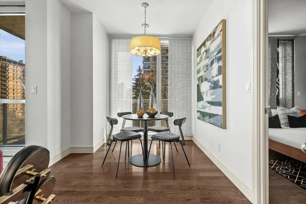 817 15 Avenue SW Calgary AB T2R 0H8