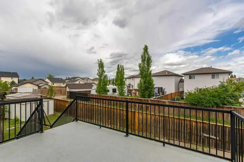 1724 High Park Boulevard NW High River AB T1V 1Z8
