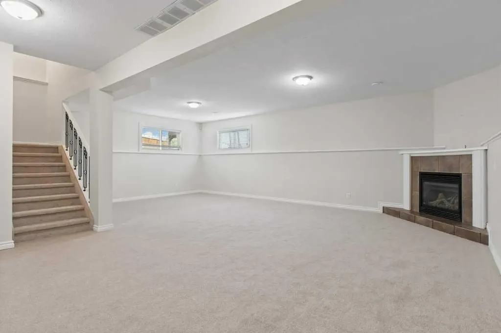 1724 High Park Boulevard NW High River AB T1V 1Z8