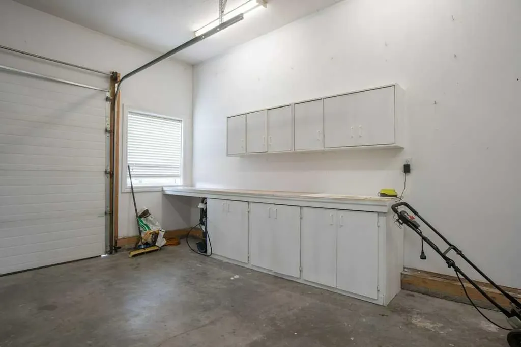 1724 High Park Boulevard NW High River AB T1V 1Z8