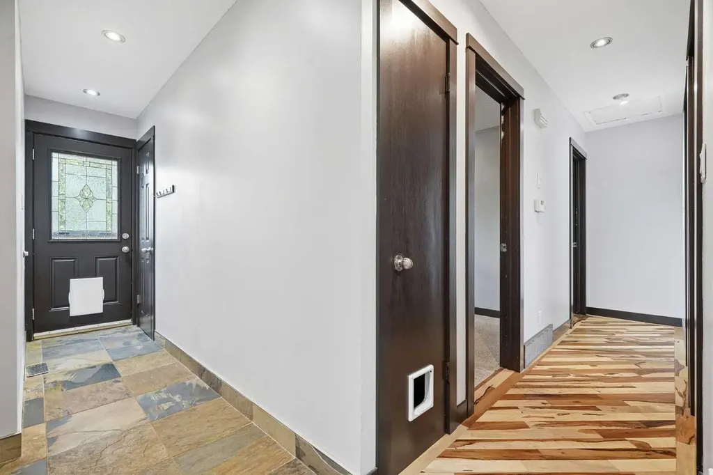 316 Canniff Place SW Calgary AB T2W 2L9