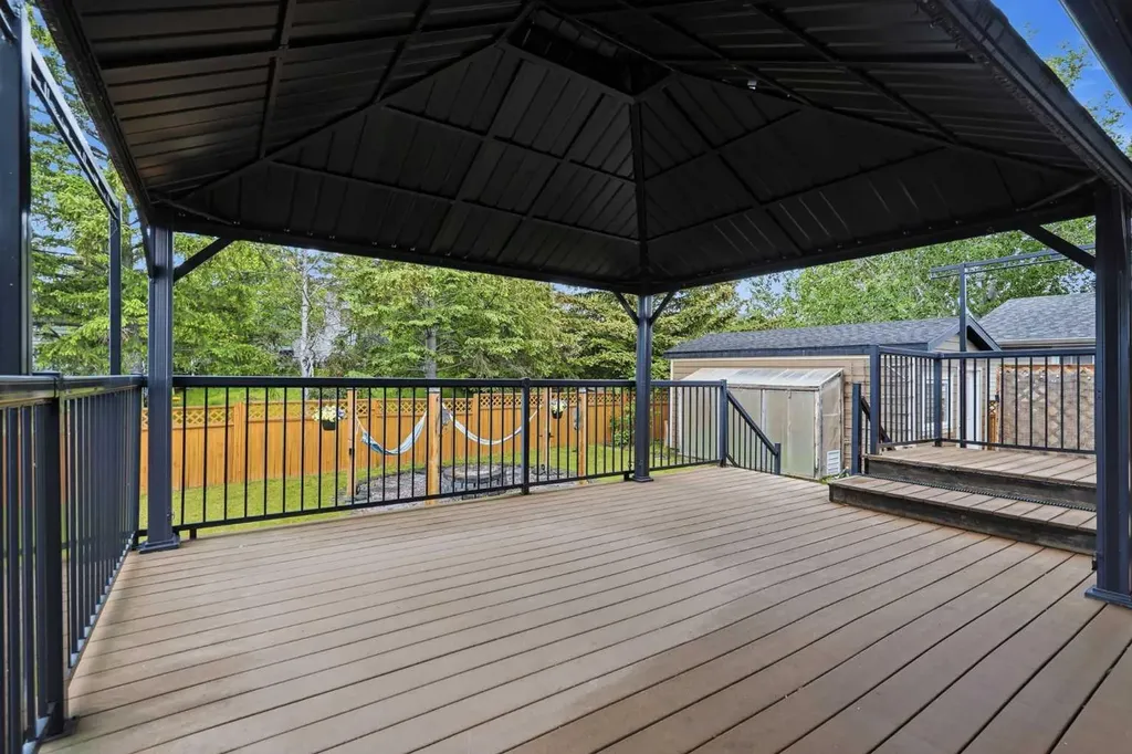 316 Canniff Place SW Calgary AB T2W 2L9