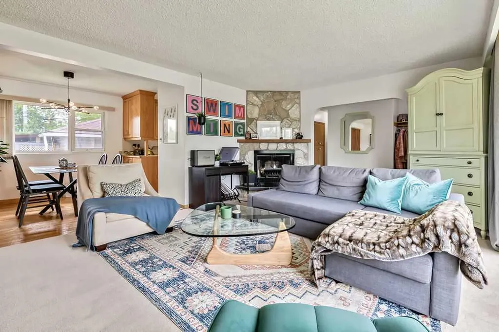 3807 25 Avenue SW Calgary AB T3E 0L3