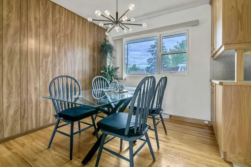 3807 25 Avenue SW Calgary AB T3E 0L3