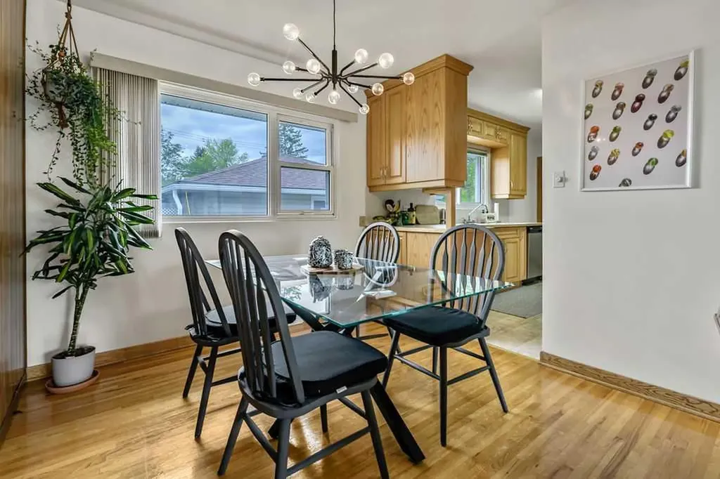 3807 25 Avenue SW Calgary AB T3E 0L3