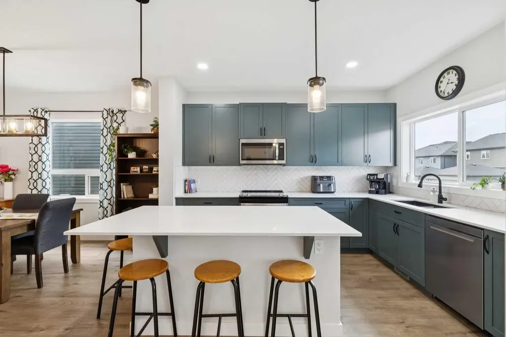 198 Legacy Reach Crescent SE Calgary AB T2X5A7