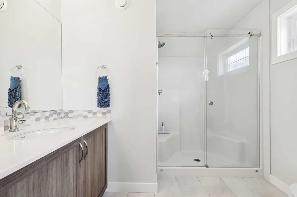 198 Legacy Reach Crescent SE Calgary AB T2X5A7