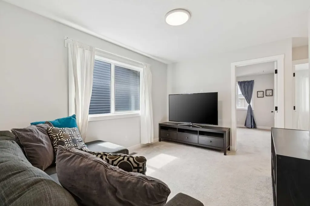198 Legacy Reach Crescent SE Calgary AB T2X5A7