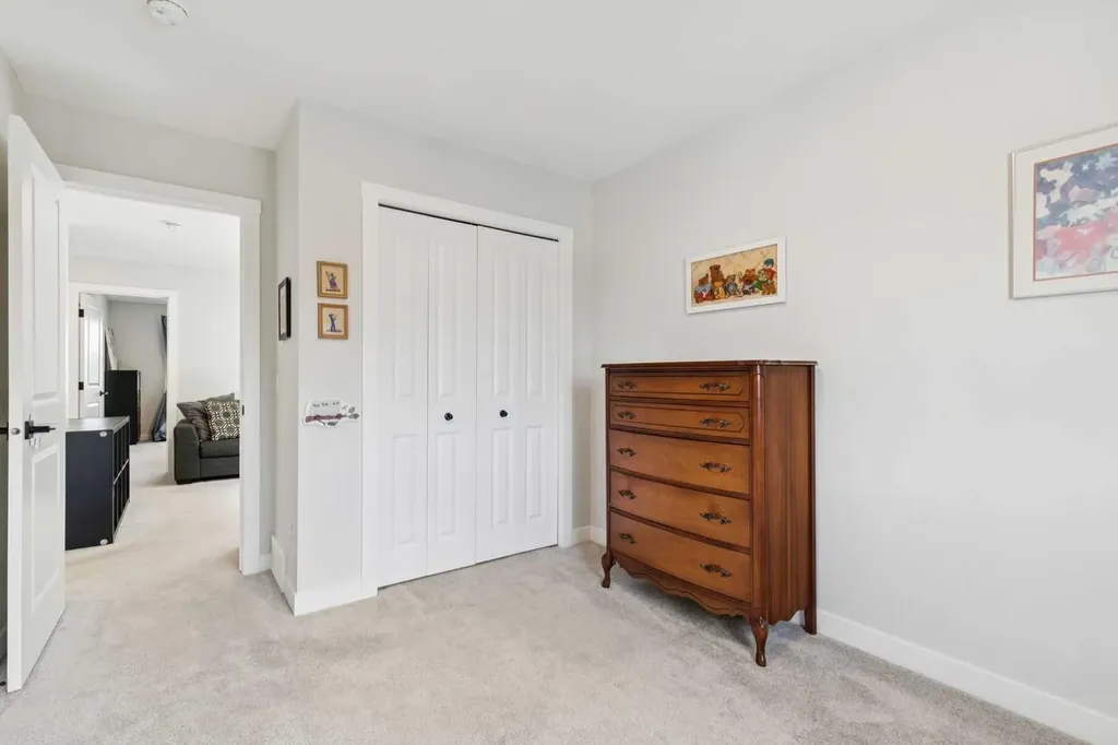 198 Legacy Reach Crescent SE Calgary AB T2X5A7