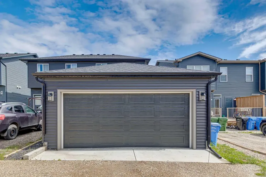 198 Legacy Reach Crescent SE Calgary AB T2X5A7