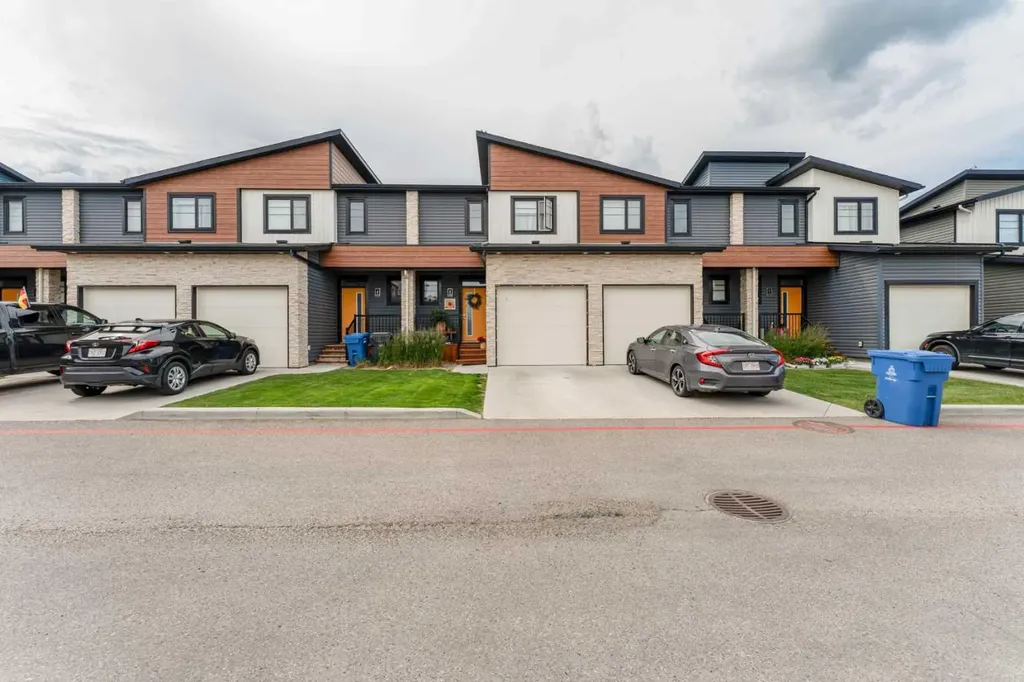 490 Highlands Boulevard W Lethbridge AB T1J 5K5