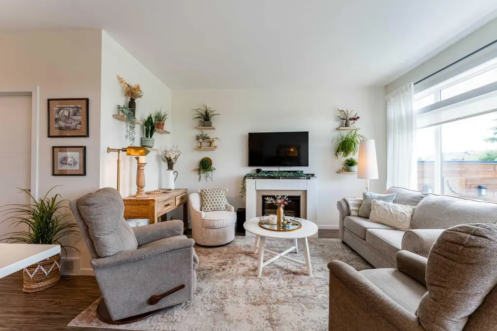 490 Highlands Boulevard W Lethbridge AB T1J 5K5