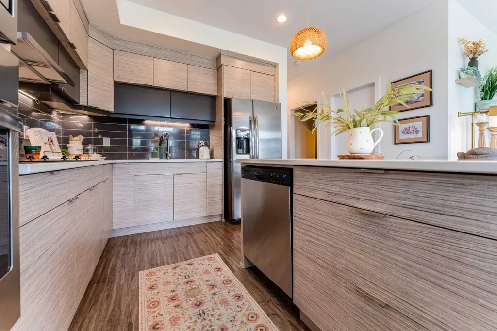 490 Highlands Boulevard W Lethbridge AB T1J 5K5