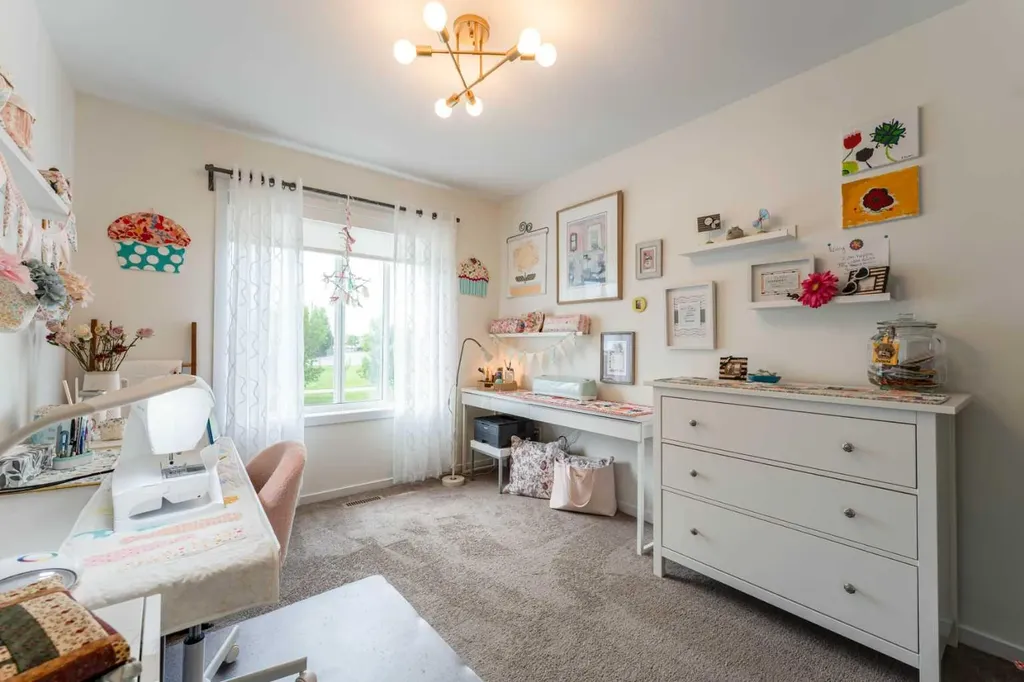 490 Highlands Boulevard W Lethbridge AB T1J 5K5