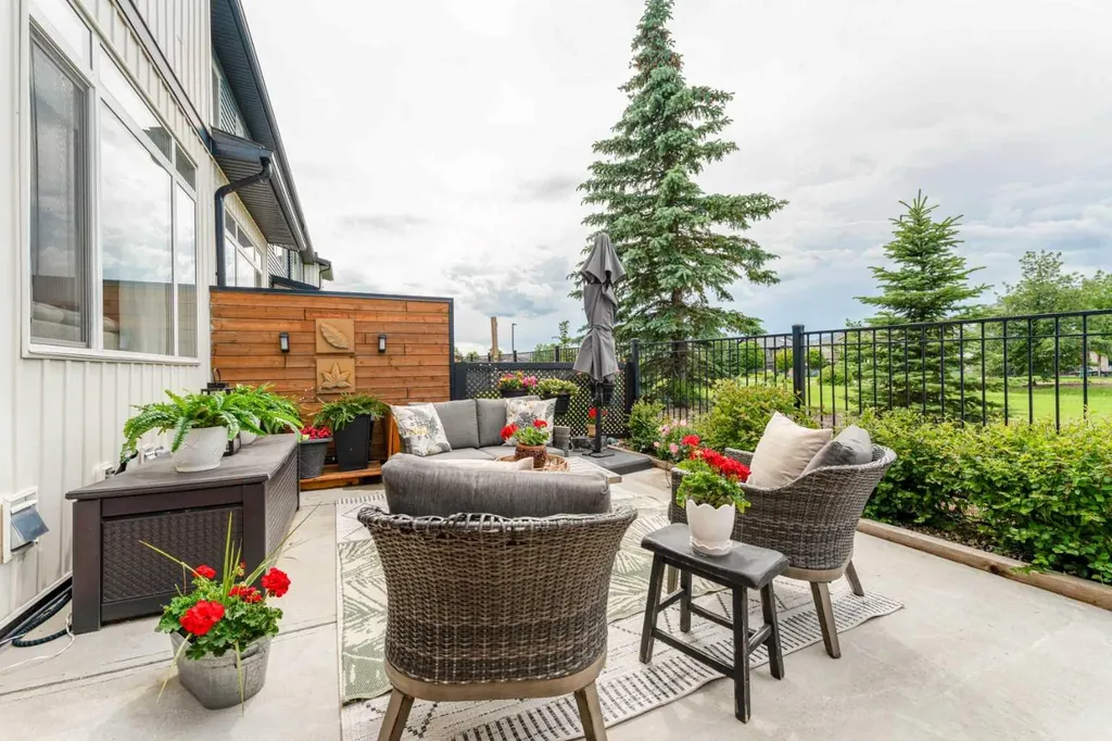 490 Highlands Boulevard W Lethbridge AB T1J 5K5