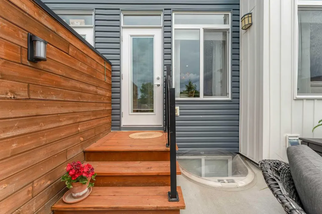 490 Highlands Boulevard W Lethbridge AB T1J 5K5