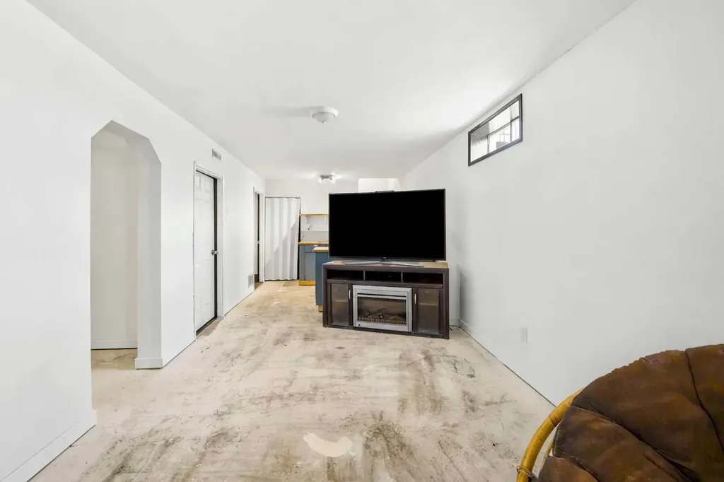 5111 Minto Street Blackfalds AB T0M 0J0