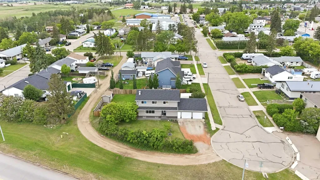 5111 Minto Street Blackfalds AB T0M 0J0