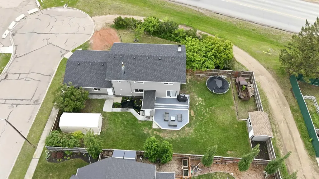 5111 Minto Street Blackfalds AB T0M 0J0
