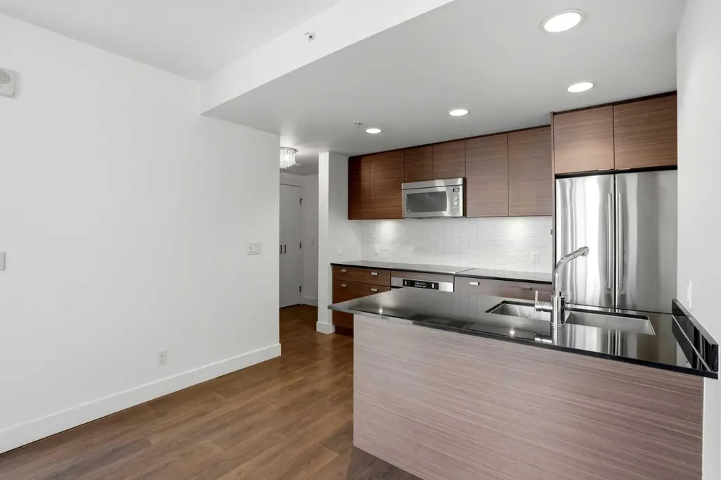 1500 7 Street SW Calgary AB T2R 0A7