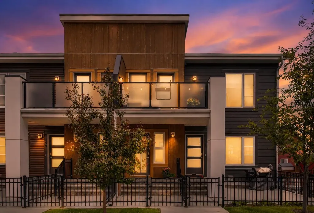 188 Livingston Common NE Calgary AB T3P 1K1