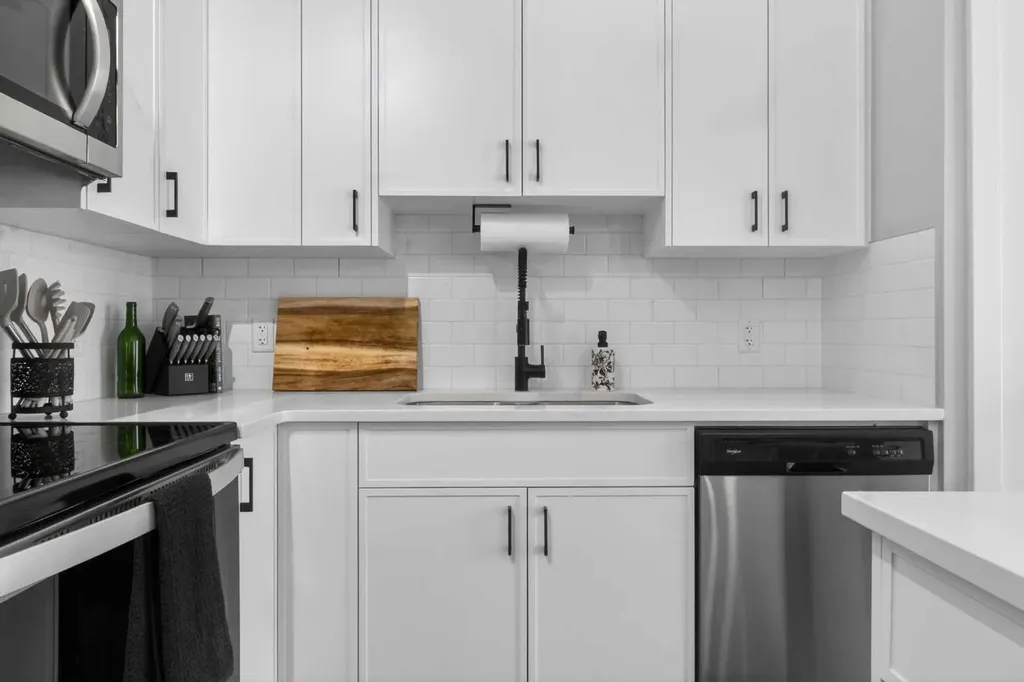 188 Livingston Common NE Calgary AB T3P 1K1