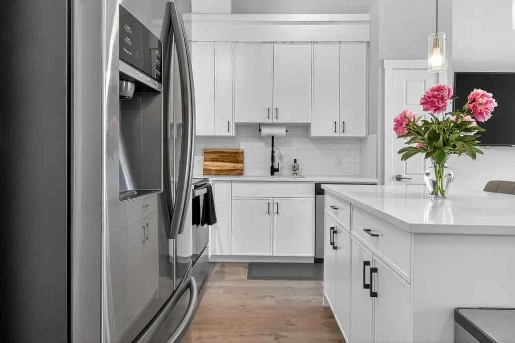 188 Livingston Common NE Calgary AB T3P 1K1