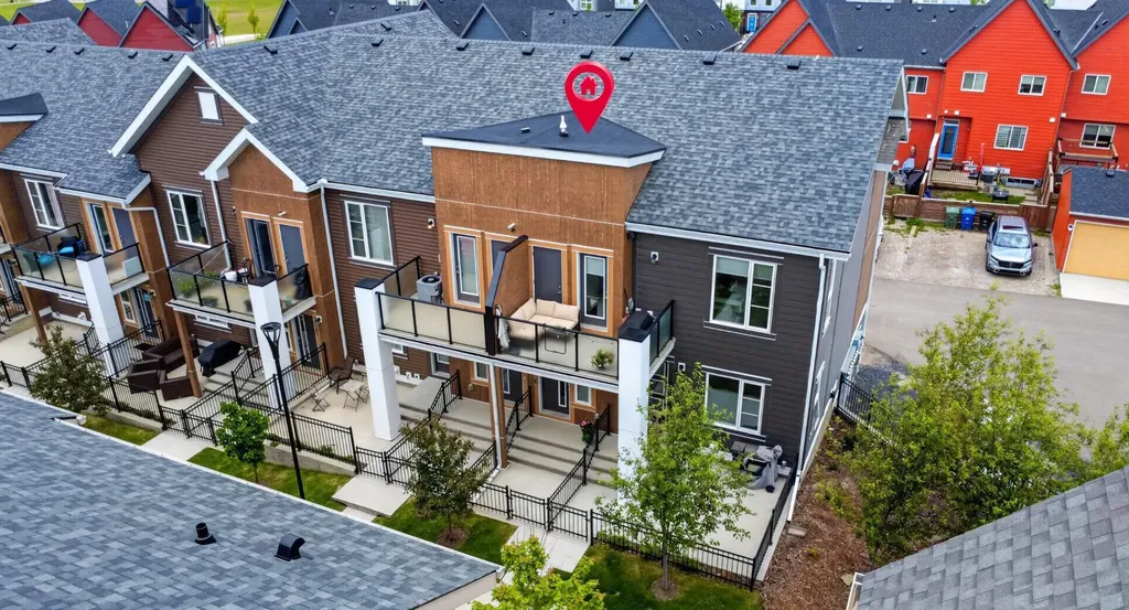 188 Livingston Common NE Calgary AB T3P 1K1