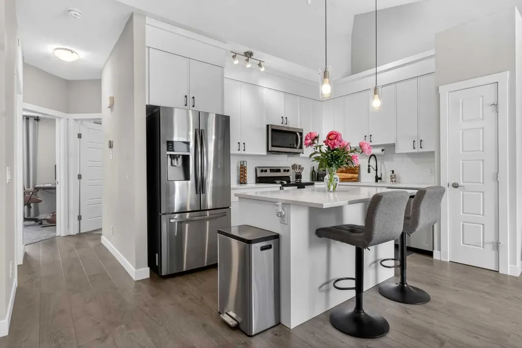 188 Livingston Common NE Calgary AB T3P 1K1