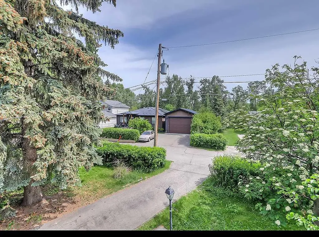 533 4 Street SW High River AB T1V 1B6