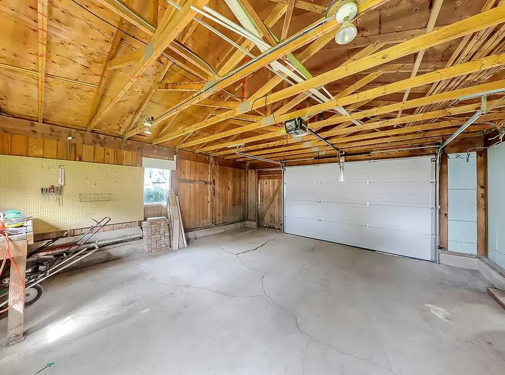 533 4 Street SW High River AB T1V 1B6