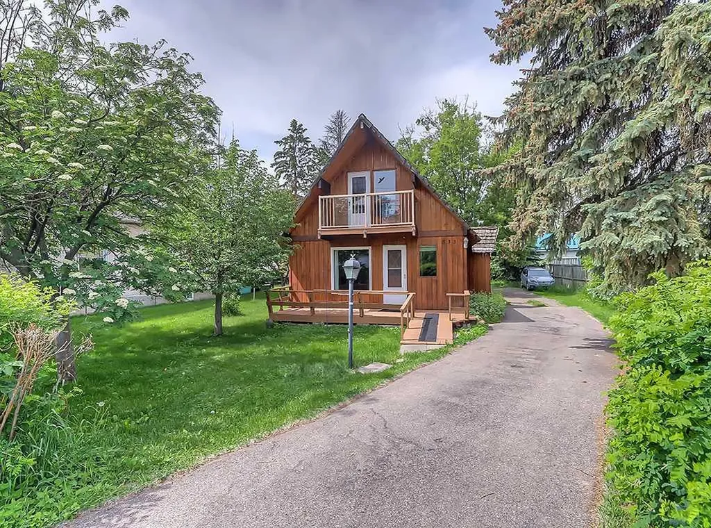 533 4 Street SW High River AB T1V 1B6