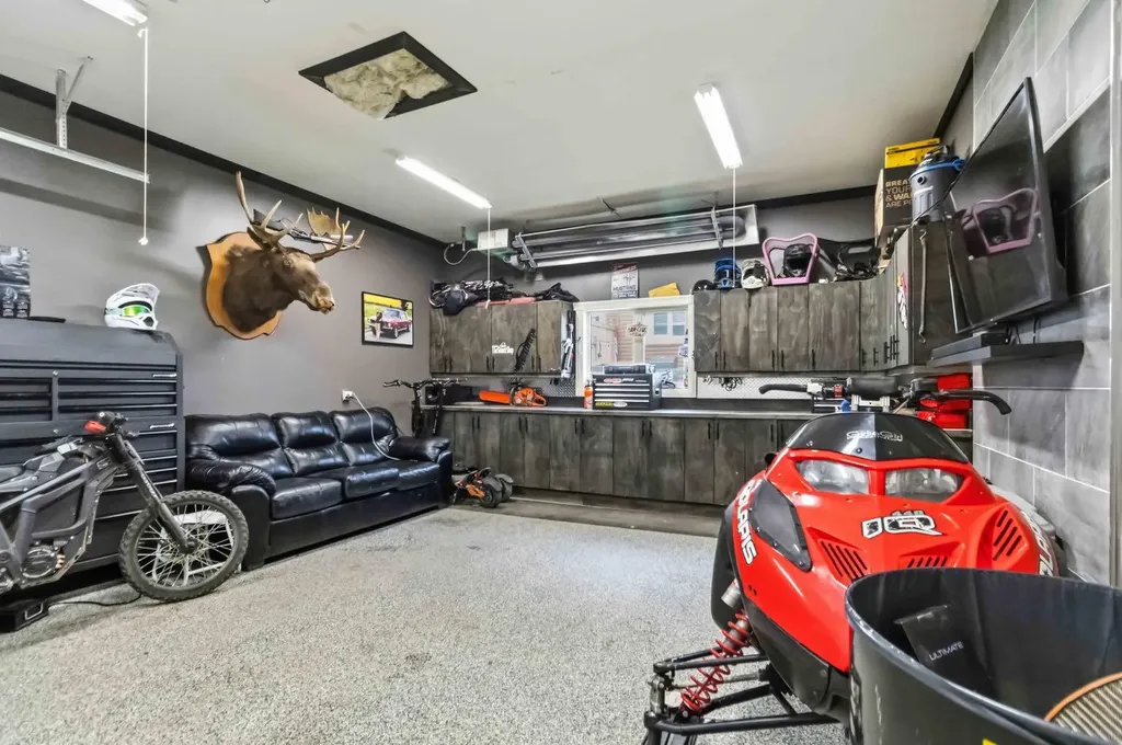 333 Collicott Drive Fort Mcmurray AB T9K 2Z1