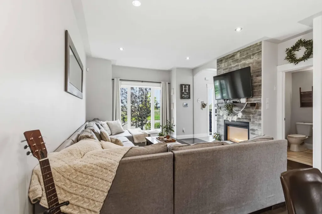 333 Collicott Drive Fort Mcmurray AB T9K 2Z1