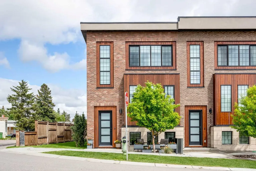 162 Greenbriar Way NW Calgary AB T3B6J1